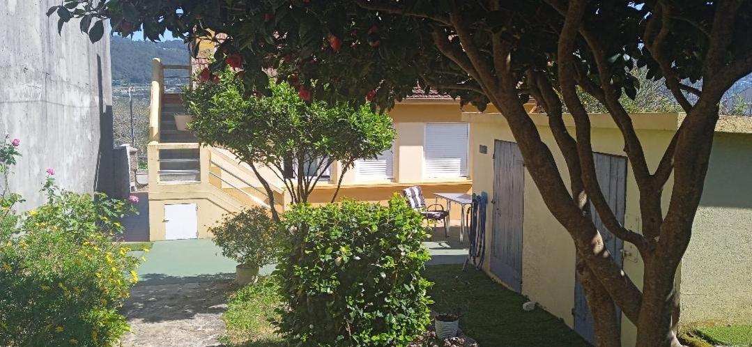Villa Casita con terreno a 10 minutos del centro de Vigo Moaña Exterior foto